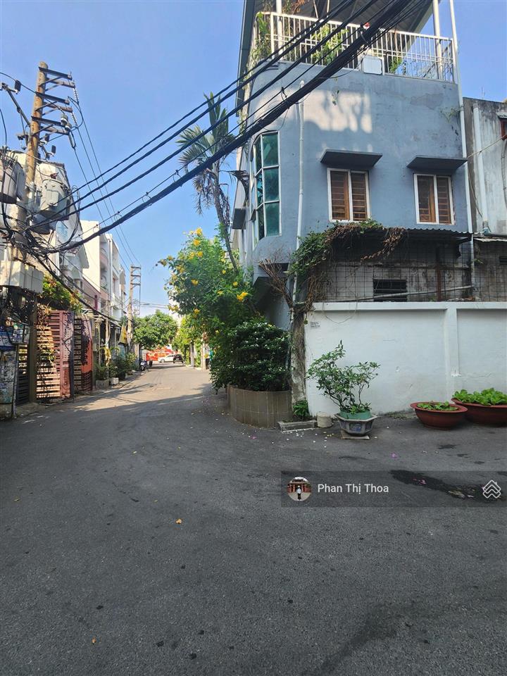 Hẻm xe tải lớn cạnh rạch xuyên tâm  100m2, ngang 5m, vuông a4  nhà tiện xây mới chỉ hơn 120tr/m2