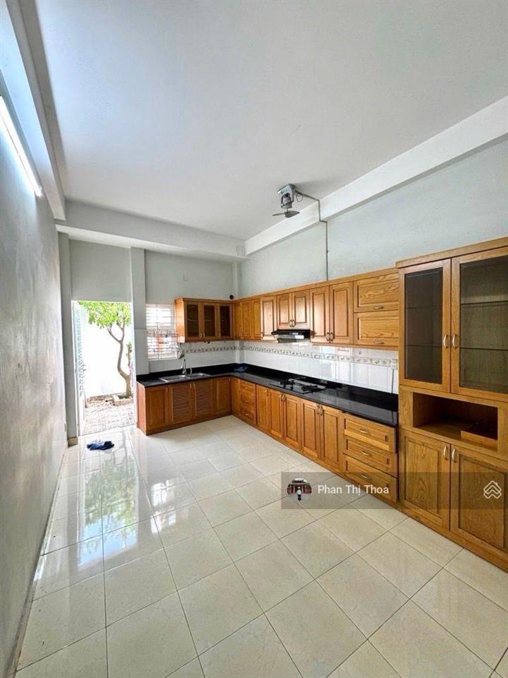 Nhà bán giá bank  88m2, hxh an ninh, 3 tầng  hoàng hoa thám giáp chợ bà chiểu  chỉ hơn 11tyy