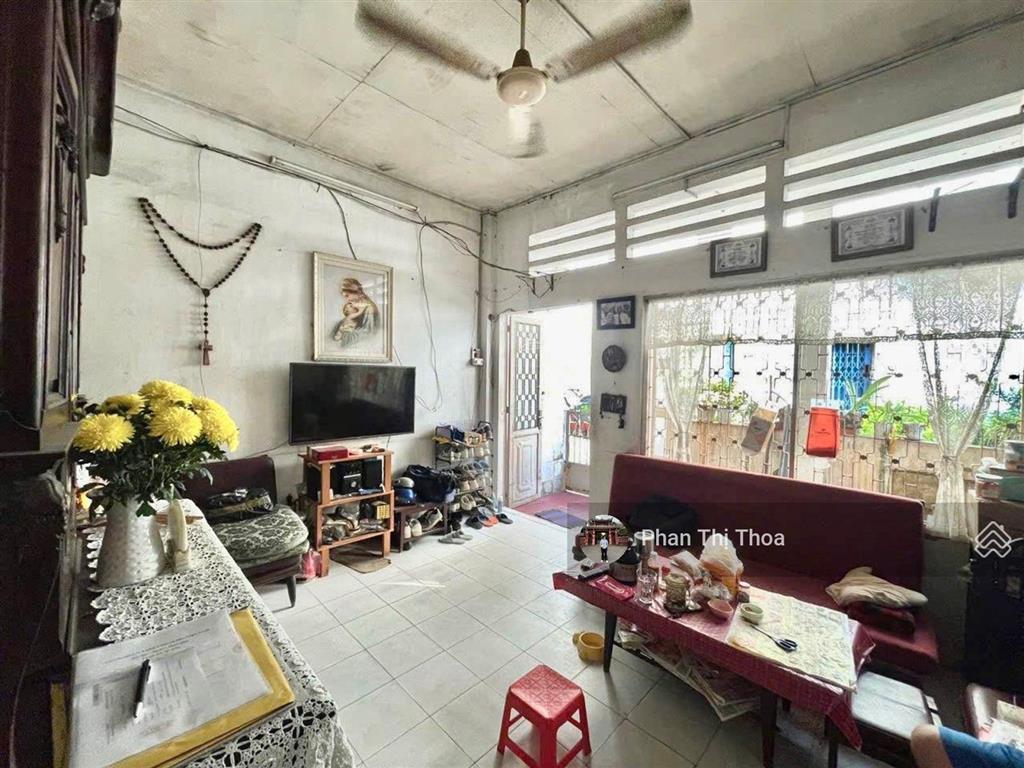 Sát chợ bà chiểu, bạch đằng giáp các quận  65m2, ngang 4,7m, cũ tiện xây mới  nhỉnh 10,6ty
