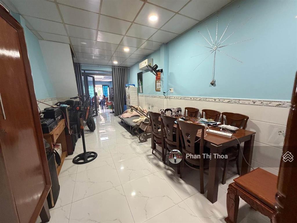 Hẻm oto đẹp ngay phạm văn đồng  đất tặng nhà 90m2, ngang 4m  đi sân bay 5p  chỉ hơn 9ty