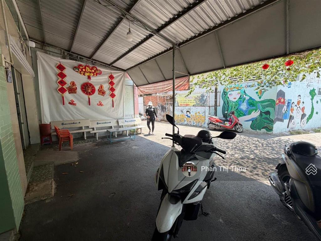 Hẻm oto đẹp ngay phạm văn đồng  đất tặng nhà 90m2, ngang 4m  đi sân bay 5p  chỉ hơn 9ty