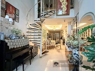 Tài chính 4 tỷ sở hữu nhà đầy đủ công năng  giáp ngay quận 1  70m2, 5 tầng, hoàn công đủ