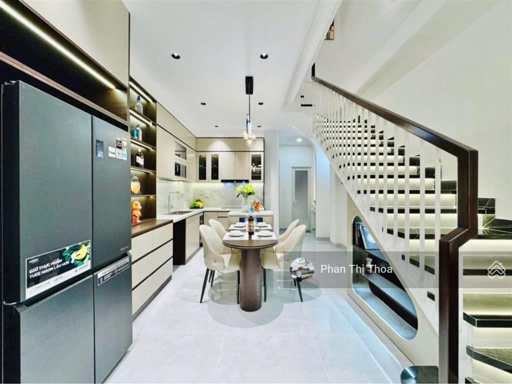 Chủ gấp bán nhà mới sẵn nội thất  phố ẩm thực bùi đình túy  60m2, vuông vức, có pn trệt  8,7ty