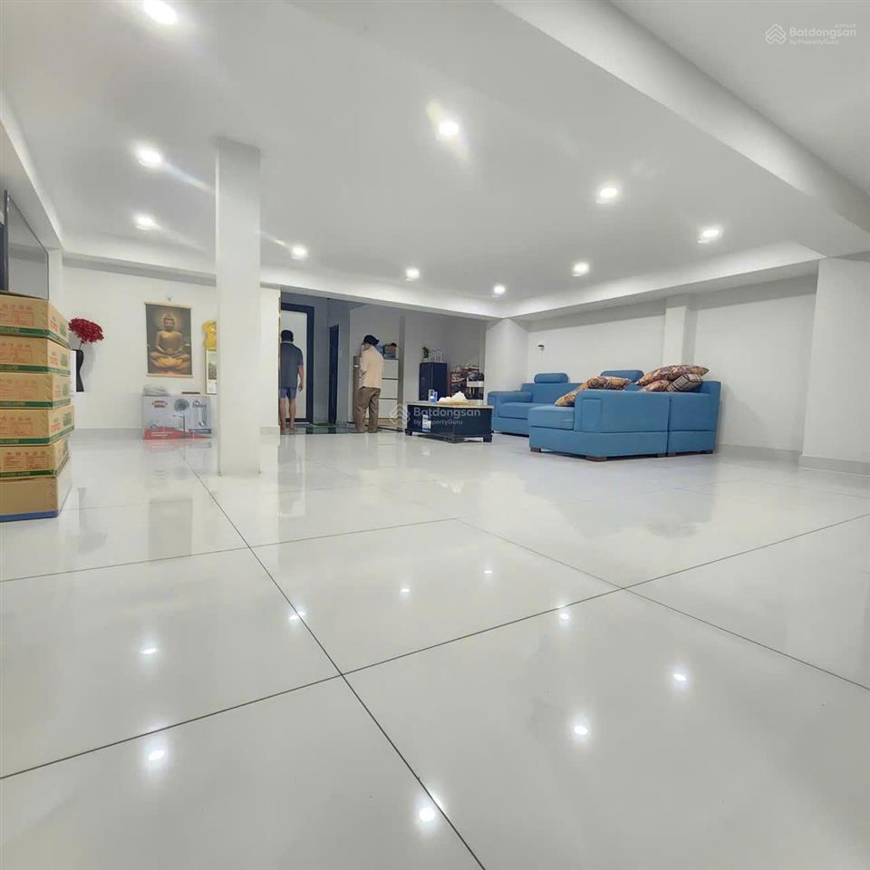 Cho thuê nhà mặt tiền 68b đồng đen, phường 14, quận tân bình