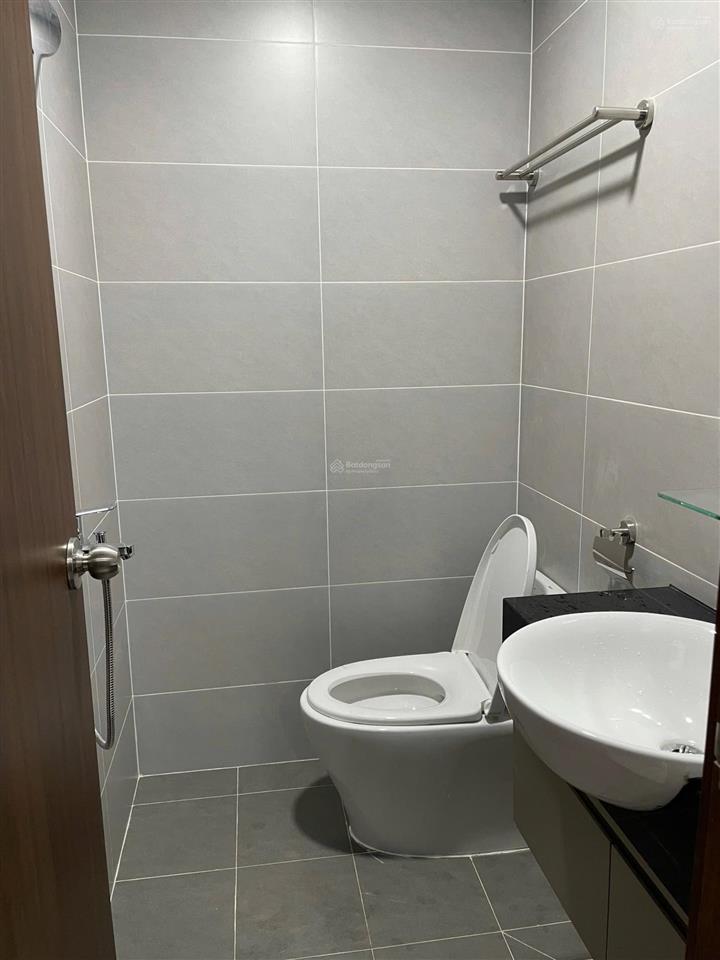 Bán căn hộ bcons city tháp saphire 2 phòng ngủ 2 wc tầng trung