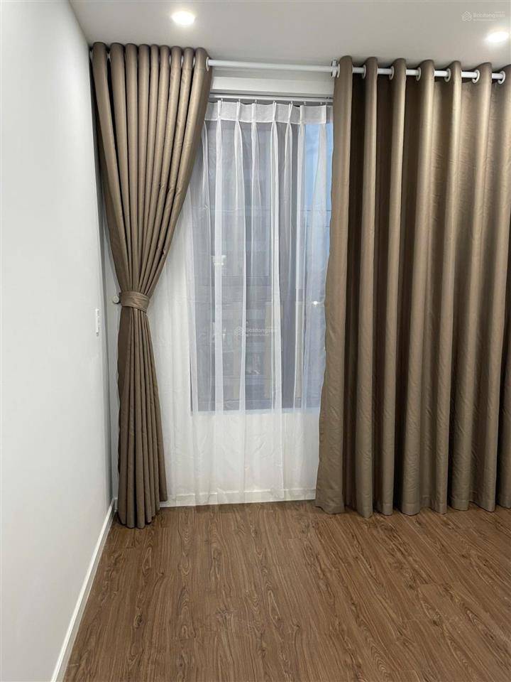 Bán căn hộ bcons city tháp saphire 2 phòng ngủ 2 wc tầng trung