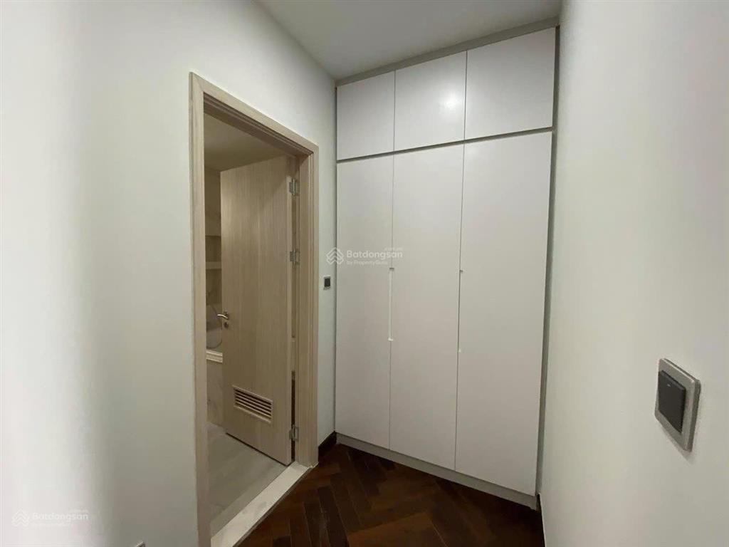 Bán cc midtown m6 phú mỹ hưng, giá tham khảo tốt trong khu vực 14 tỷ, 127m2 căn góc thoáng gió