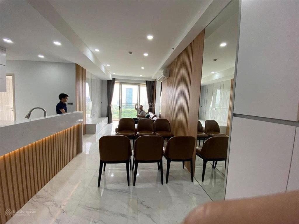 Bán cc midtown m6 phú mỹ hưng, giá tham khảo tốt trong khu vực 14 tỷ, 127m2 căn góc thoáng gió