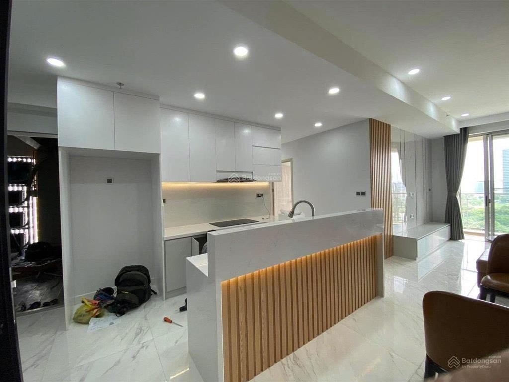 Bán cc midtown m6 phú mỹ hưng, giá tham khảo tốt trong khu vực 14 tỷ, 127m2 căn góc thoáng gió