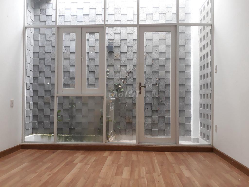 Chính chủ cần bán nhà số 99/18 Thống Nhất