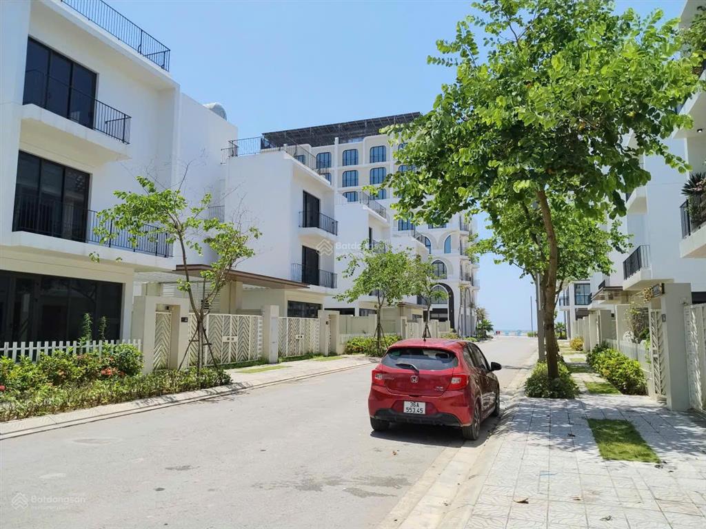Gia đình cần tiền bán nhanh căn nhà biệt thự vlasta sầm sơn giá siêu tốt