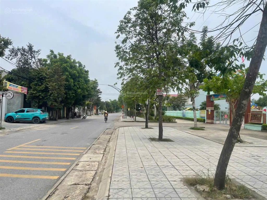 Chính chủ gửi em bán lô đất trục 516 đông yên, cạnh khu công nghiệp 640 ha, giá tốt