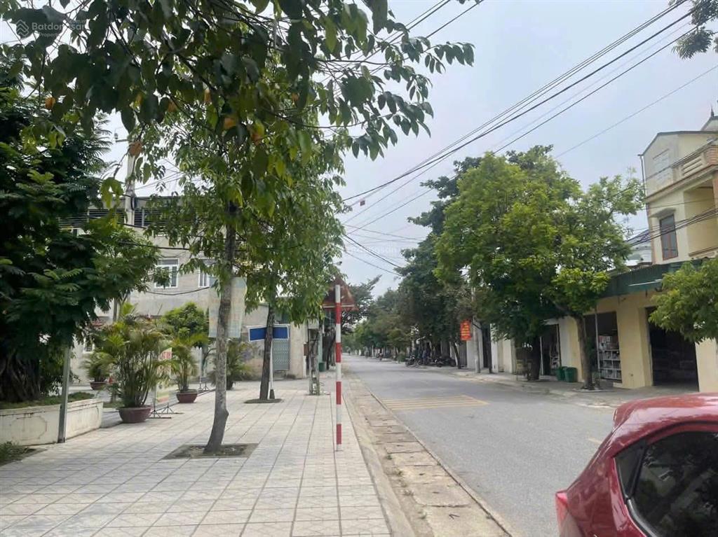 Chính chủ gửi em bán lô đất trục 516 đông yên, cạnh khu công nghiệp 640 ha, giá tốt