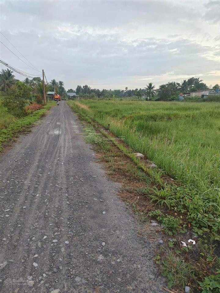 Hàng hot đất thị trấn đức hoà. sổ hồng riêng