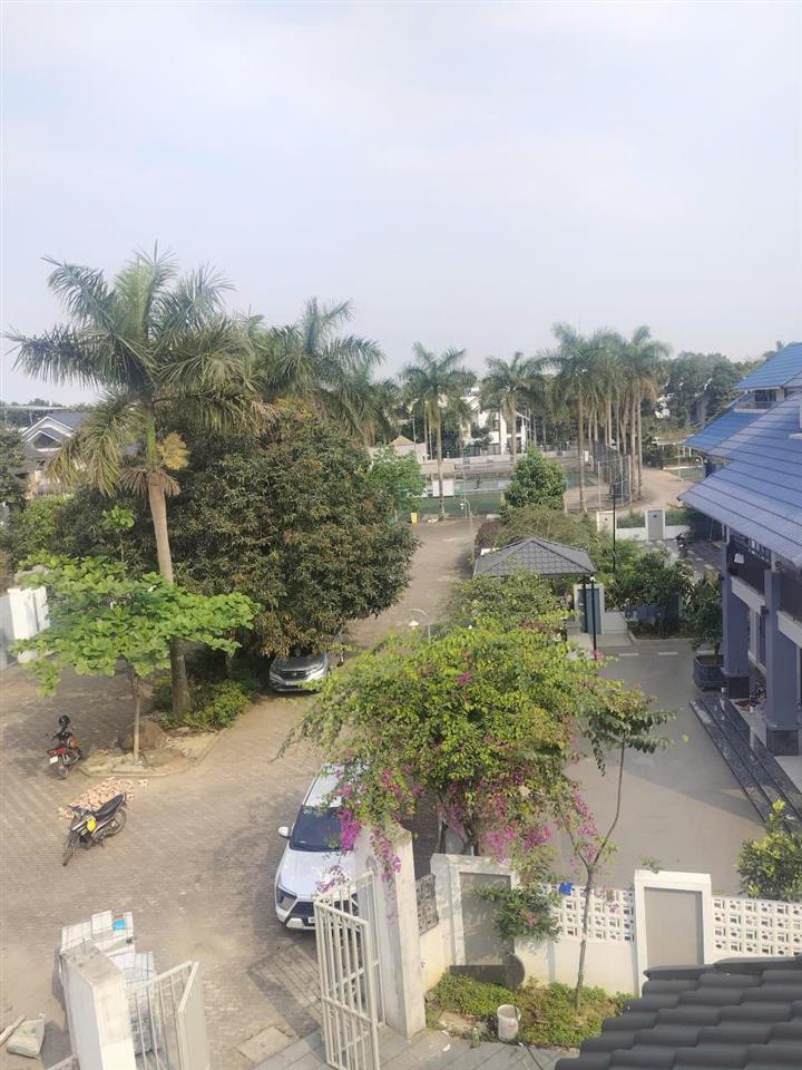 Chính chủ cho thuê biệt thự nguyên căn sát đại học fbt. đại học quốc gia