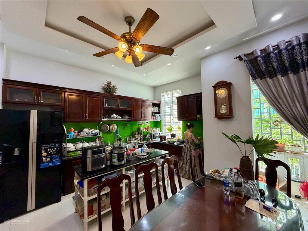 Bán nhà mặt tiền thống nhất mới khu đất vàng trung tâm vũng tàu 1 trệt 3 lầu-90,7m2
