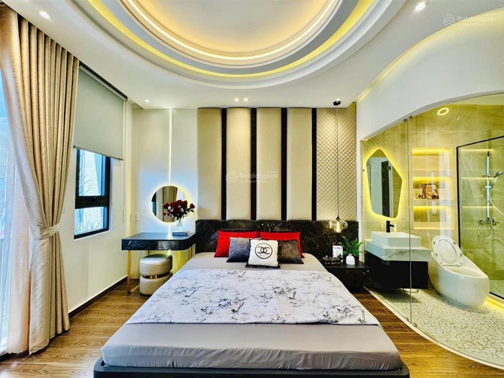 Cho thuê siêu phẩm nhà phố cao cấp full nội thất 64m²  có thang máy