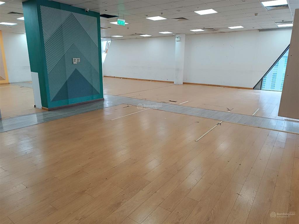 Cho thuê văn phòng the golden palm lê văn lương (217m2)