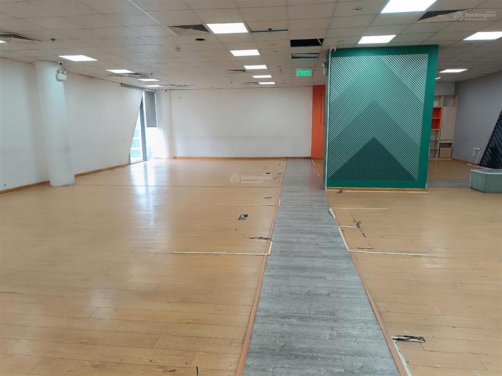 Cho thuê văn phòng the golden palm lê văn lương (217m2)