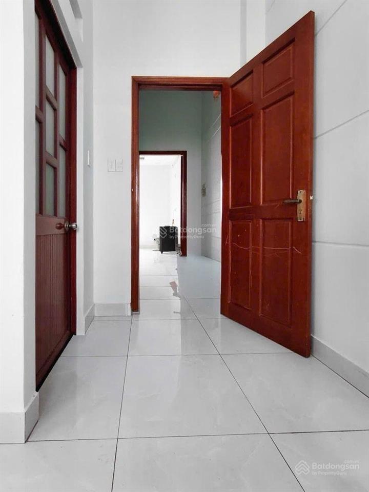 Bán nhà hẻm xe tải đ, chiến lược bình tân, 5,3x18m, 4 tầng chỉ hơn 8 tỷ xíu gần q6, tân phú