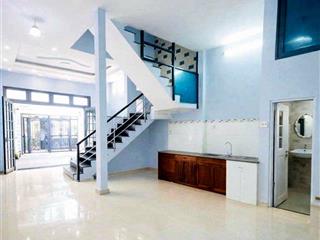 Bán nhà 3 tầng dt 5x15 giá nhỉnh 5 tỷ giáp khu tên lửa bình tân
vị trí đẹp,