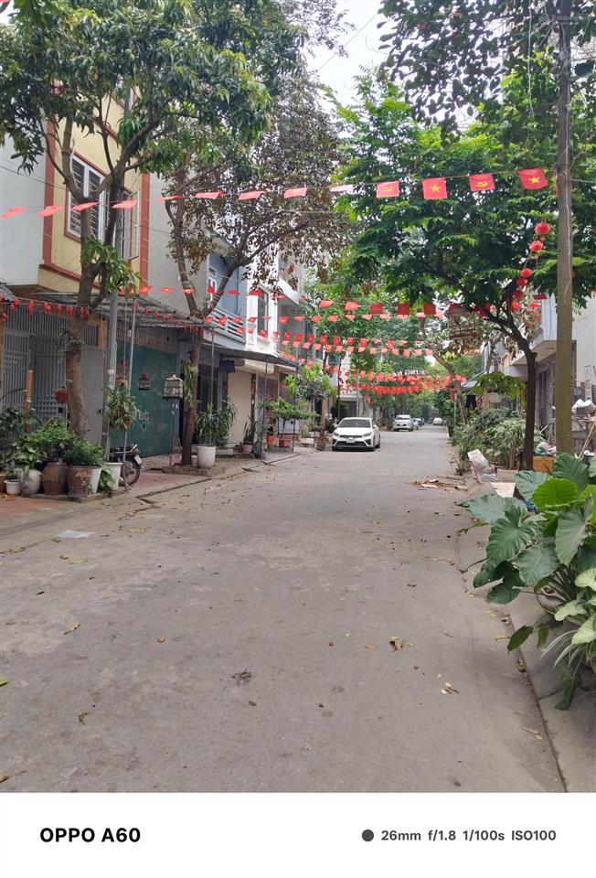 Giảm 2 tỷ so với cùng phân khúc, phân lô vỉa hè, 50m2, mặt tiền 4m, nhà 4 tầng chắc chắn