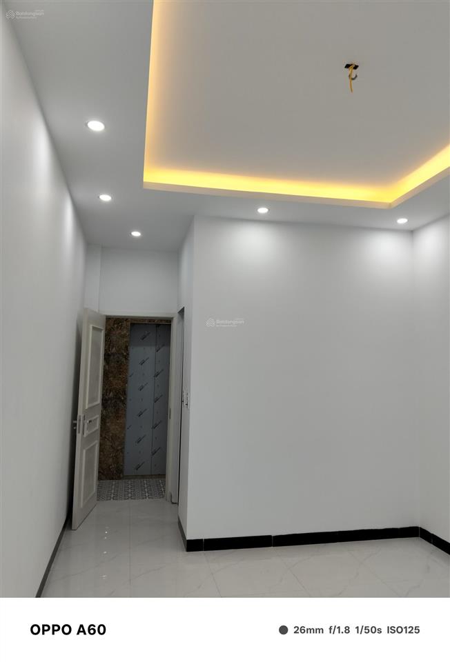 Giảm 2 tỷ so với cùng phân khúc, phân lô vỉa hè, 50m2, mặt tiền 4m, nhà 4 tầng chắc chắn