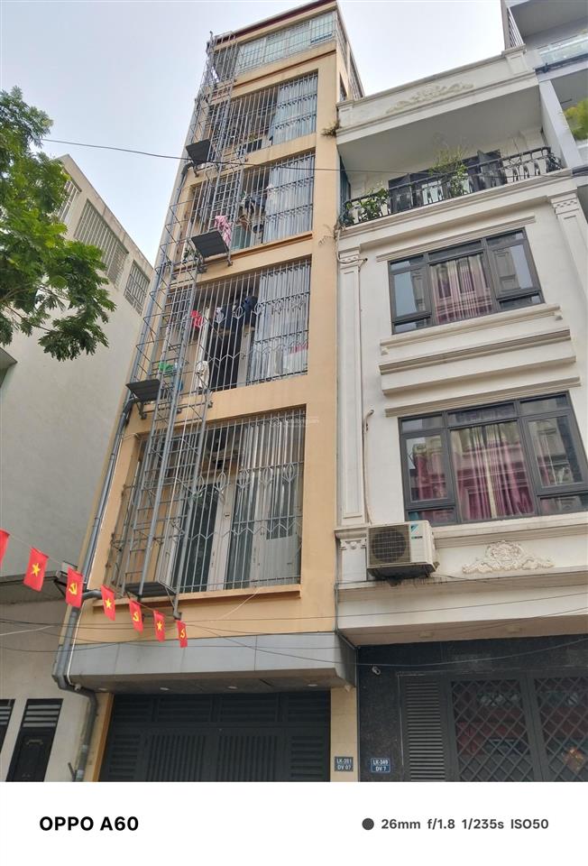Giảm 2 tỷ so với cùng phân khúc, phân lô vỉa hè, 50m2, mặt tiền 4m, nhà 4 tầng chắc chắn