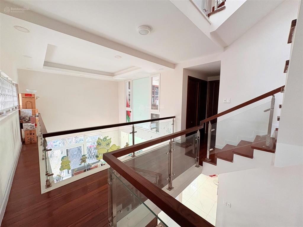 Nhà phố kdc nam long, phú thuận. 1 trệt, 2 lầu. khu sầm uất, đầy đủ tiện ích. giá bán 13 tỷ