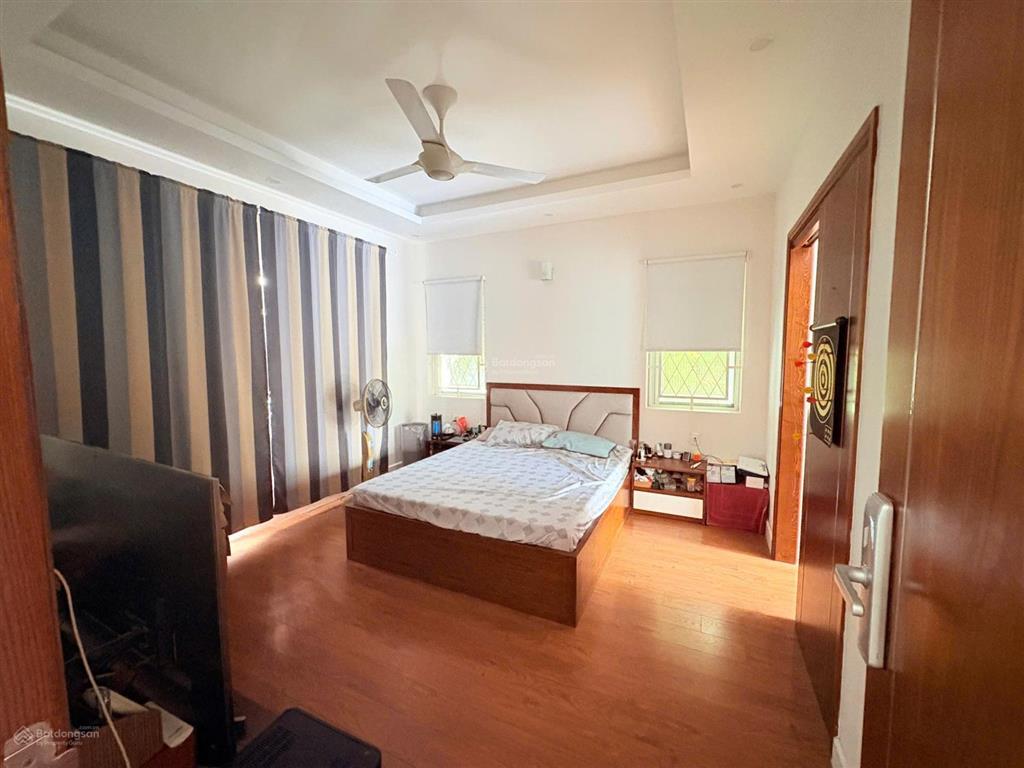 Nhà phố kdc nam long, phú thuận. 1 trệt, 2 lầu. khu sầm uất, đầy đủ tiện ích. giá bán 13 tỷ