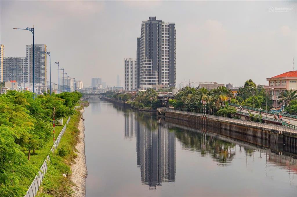 Shophouse daqua, mặt tiền bến bình đông, q8. 86m2 giá chỉ 9,8 tỷ. tt 30% nhận shop, vay bank 70%.