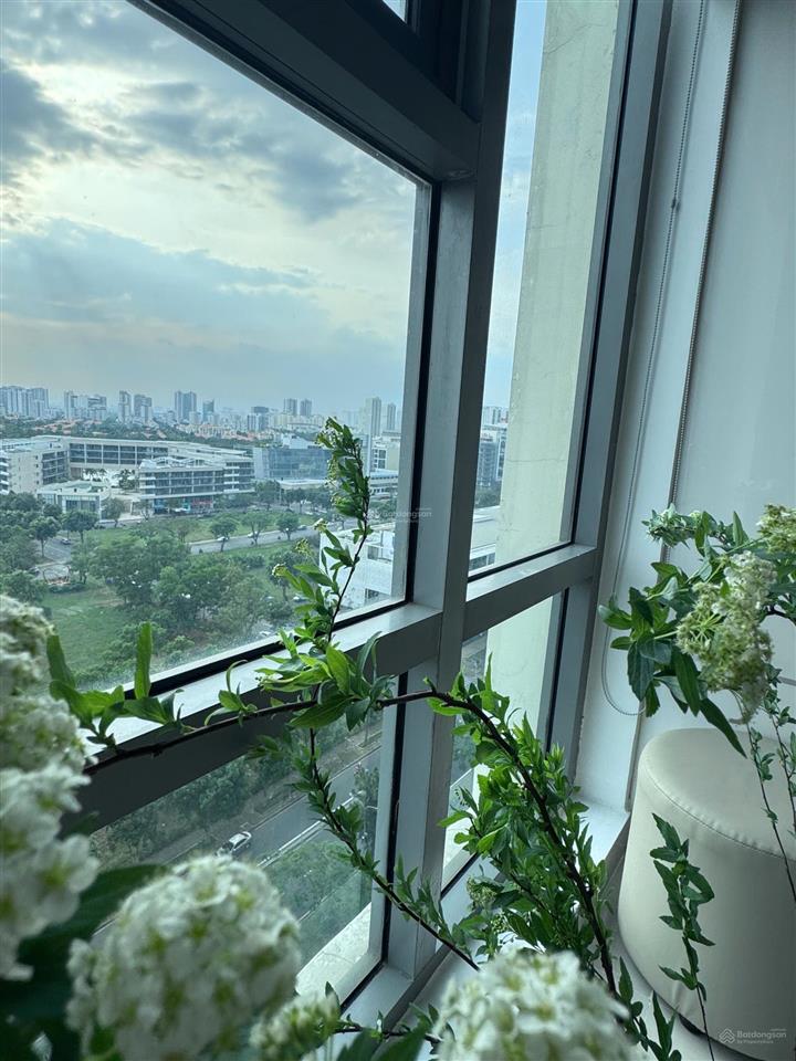 Chuyển nhượng căn hộ golden king, trung tâm phú mỹ hưng. 35m², giá 3,1 tỷ (đang có hđ thuê 10,5tr)