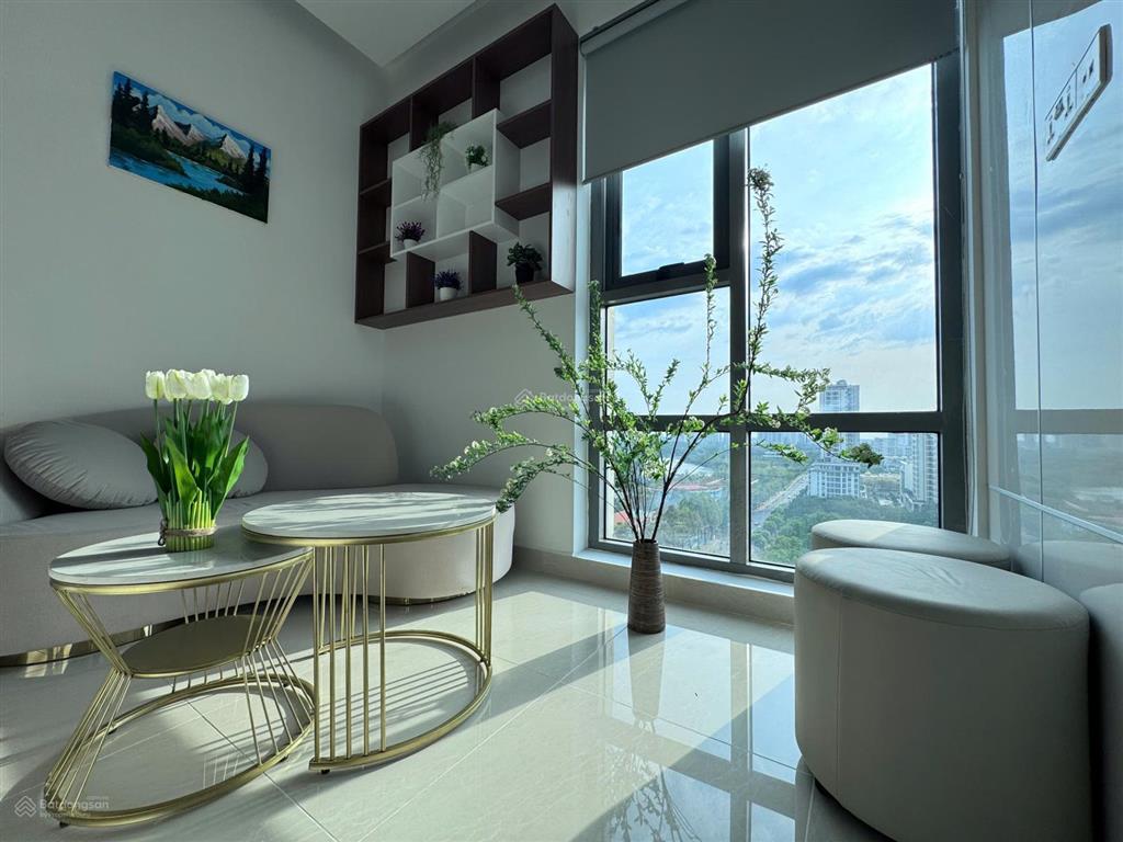 Chuyển nhượng căn hộ golden king, trung tâm phú mỹ hưng. 35m², giá 3,1 tỷ (đang có hđ thuê 10,5tr)