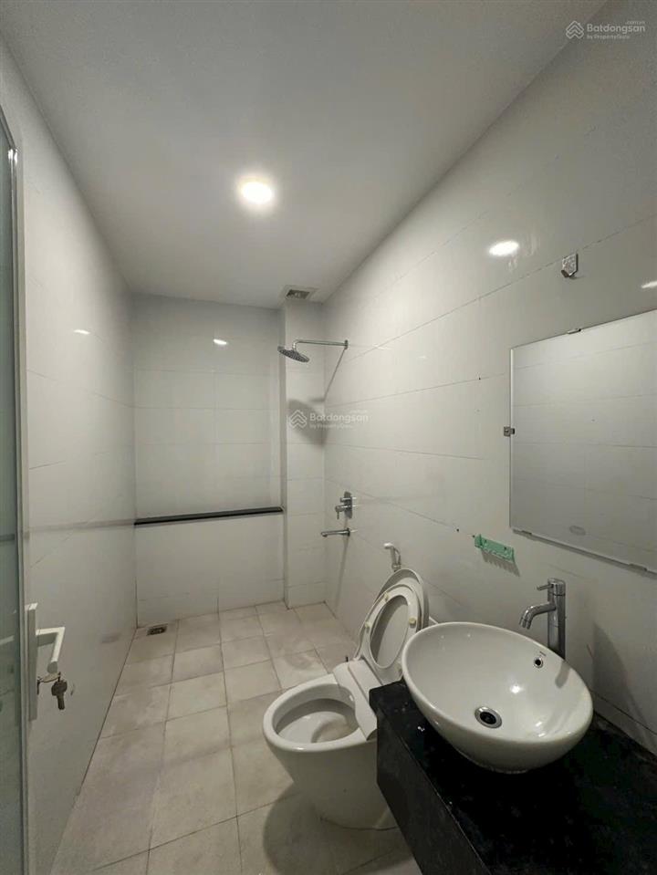 Chuyển nhượng nhà phố kdc tạ thị ngọc thảo, quận 7. 5x16m, trệt 1 lầu. giá 9,8 tỷ. sát phú mỹ hưng.