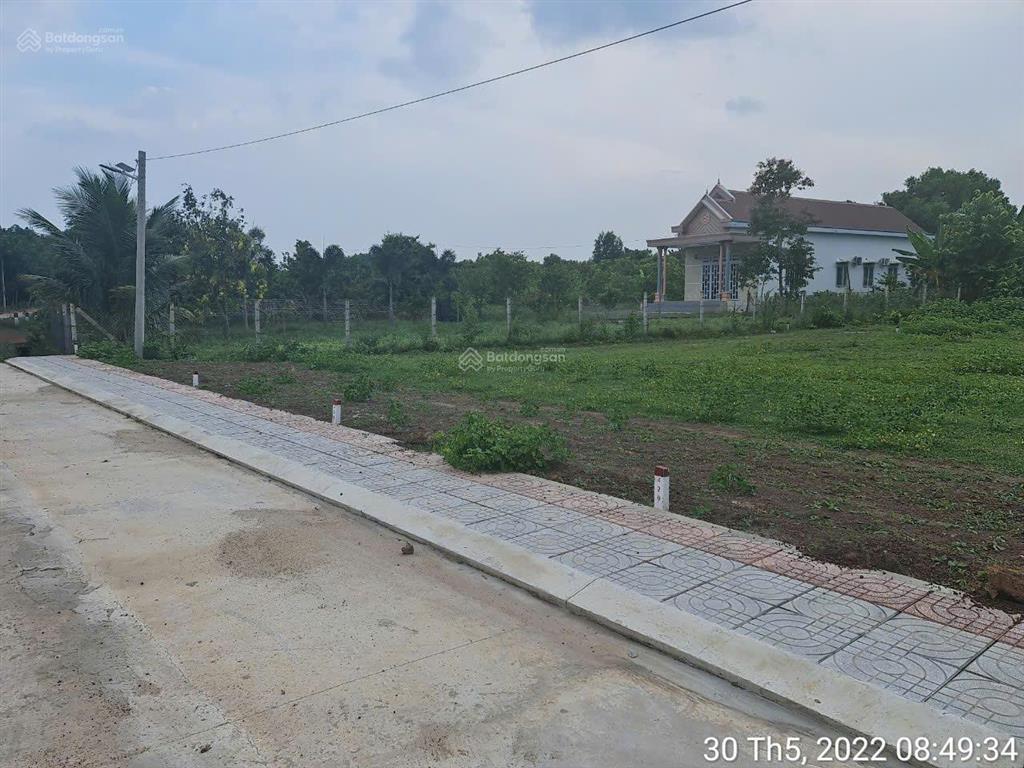 Bán nhanh trước tết lô đất đẹp tại bình long giá 2,5 tỷ, khu dân cư, sổ sẵn