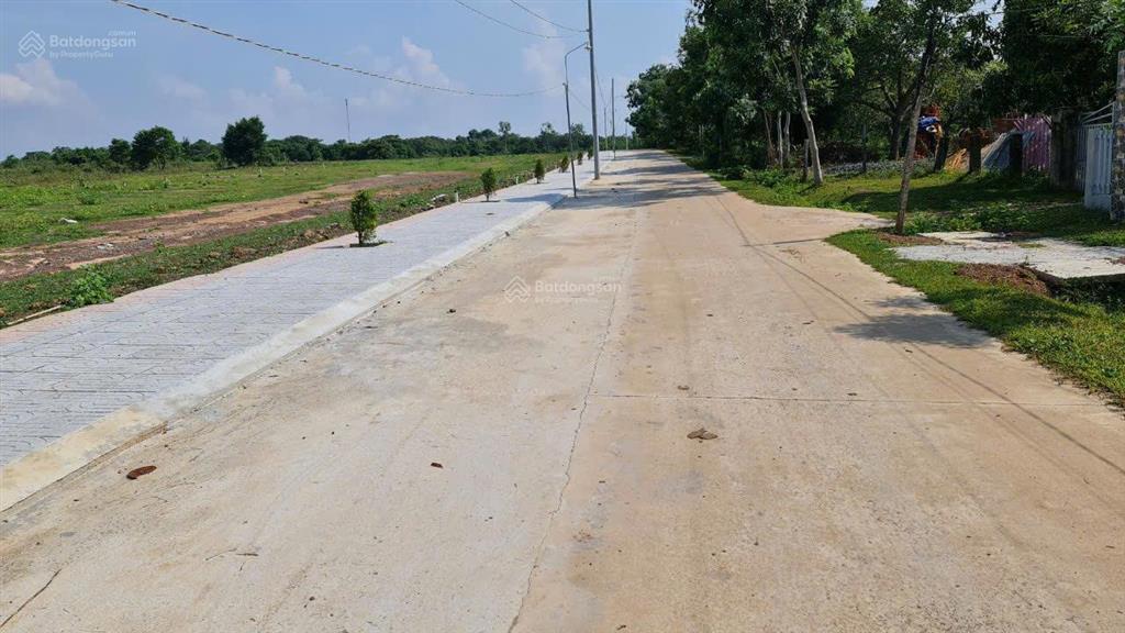 Bán nhanh trước tết lô đất đẹp tại bình long giá 2,5 tỷ, khu dân cư, sổ sẵn