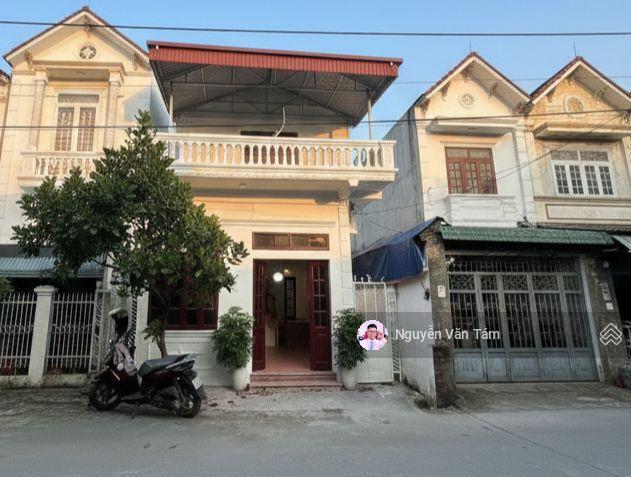 Siêu đẹp siêu rẻ chính chủ cần tiền bán đất quang minh  tặng luôn nhà 2 tầng