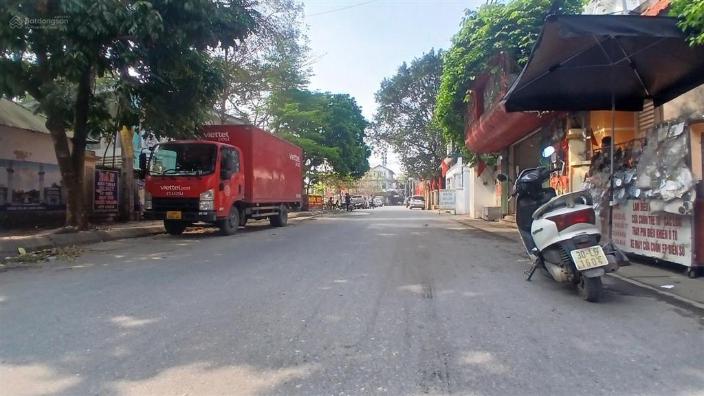 Siêu phẩm cực rẻ  nhà 4 tầng lô góc  quang minh giá hơn 5,5 tỷ