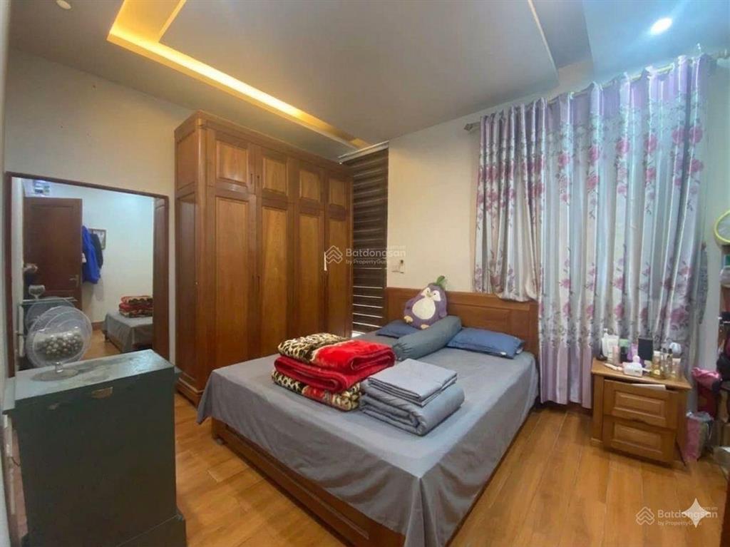 Siêu phẩm cực rẻ  nhà 4 tầng lô góc  quang minh giá hơn 5,5 tỷ