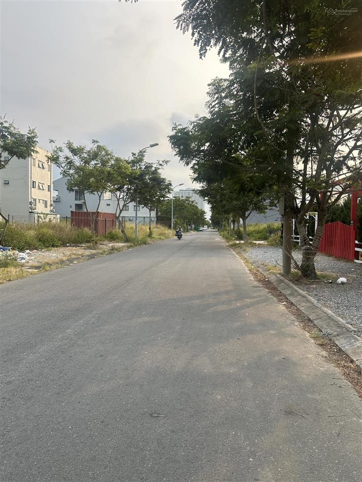 Bán đất sát lô góc 2 mặt tiền view vịnh siêu đẹp khu sea thuận phước