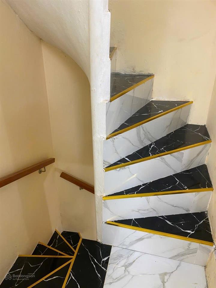 Bán nr 3pn, 3wc, 19.3m2, giá siêu hời 5 tỷ tại khâm thiên, đống đa, hà nội