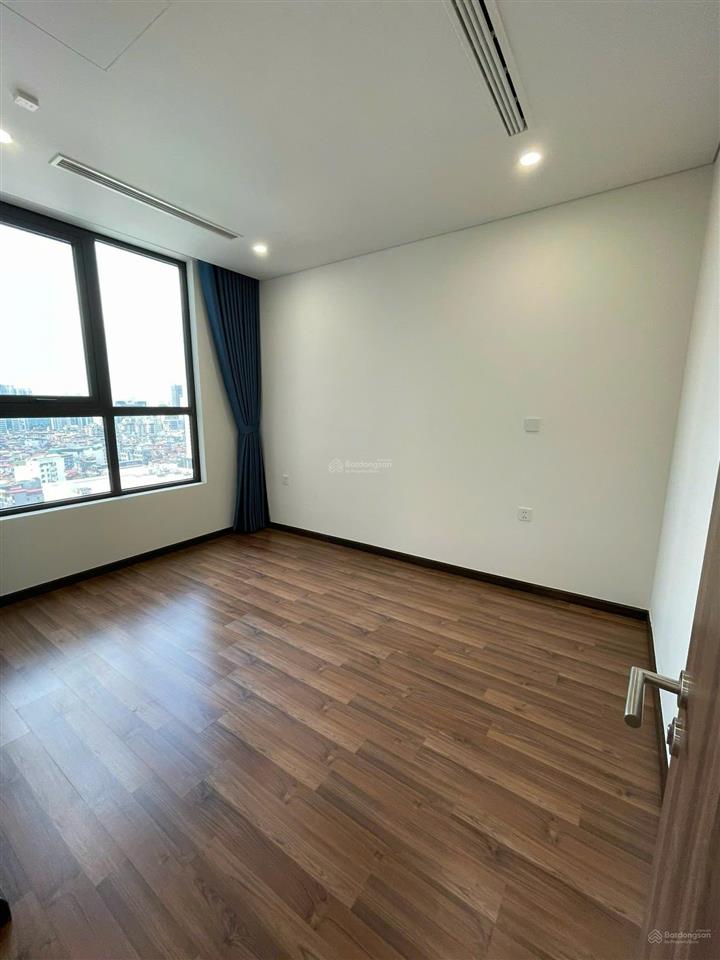 Giá tốt. cho thuê chung cư 2pn dcb toà s mipec rubik xuân thuỷ giá tốt