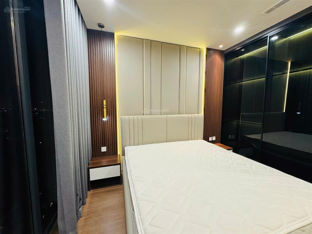 Hot nhà mới bàn giao! cho thuê căn hộ paragon  cầu giấy. 110m2  3 ngủ  đủ đồ đẹp. 18 triệu.