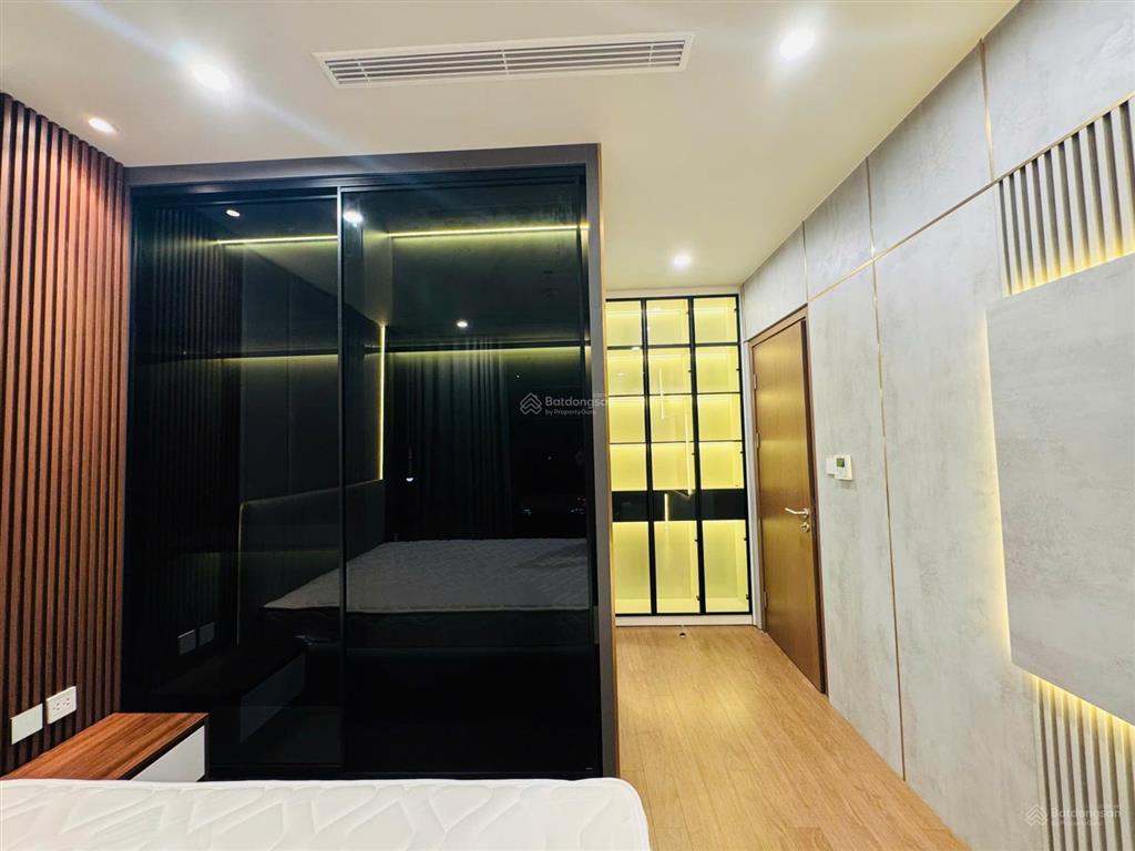 Hot nhà mới bàn giao! cho thuê căn hộ paragon  cầu giấy. 110m2  3 ngủ  đủ đồ đẹp. 18 triệu.