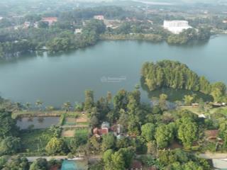 Bán đất bám hồ đồng mô tay chạm nước