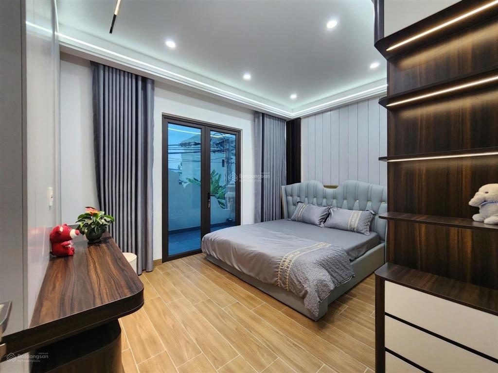 Đẹp từ ngoại thất mê từ nội thất!
căn nhà 4 tầng mặt đường tdp quỳnh hoàng  phường an dương  hp
