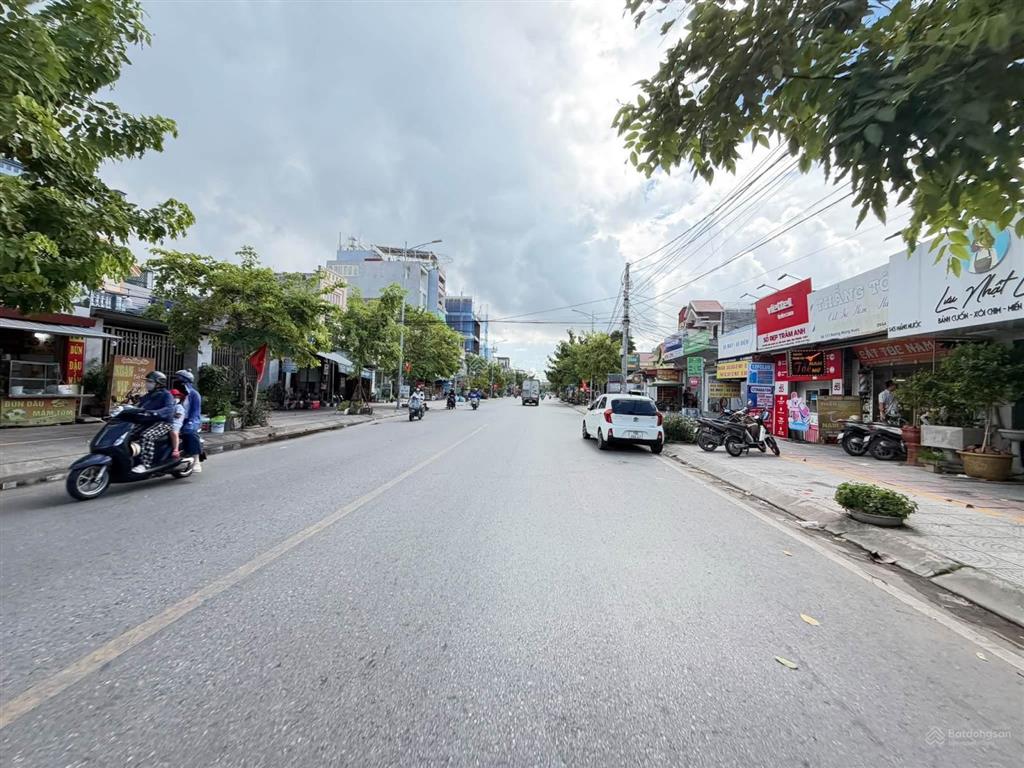 Mặt đường máng nước tại cái tắt  an đồng  an dương  hải phòng