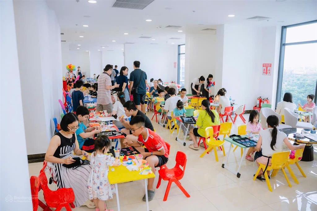 Vốn 700triệu, hh rose residence đối diện aeon, 1,5pn giá 2,411 tỷ, chiết khấu 7%, tặng vàng + xe sh