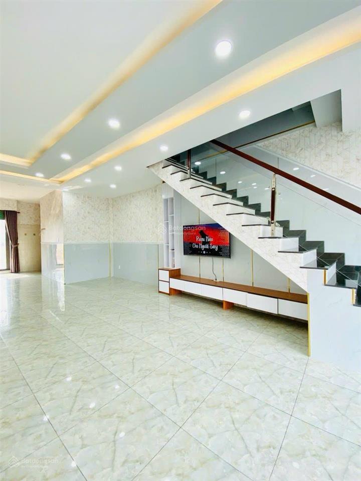 Oasis city  nhà vị trí siêu đẹp  giá siêu hời  tặng toàn bộ nội thất  chính chủ bán