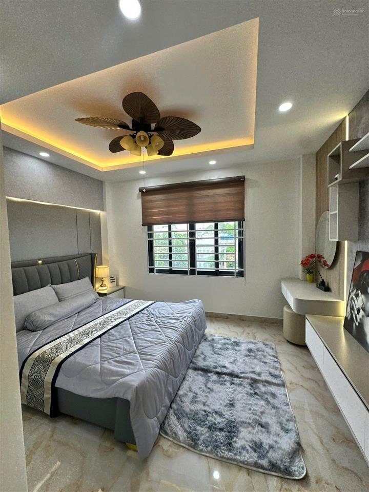 Bán nhà mới xây 6 tầng, đẹp lung linh, có thang máy, tại phan huy ích, 12 tỷ, 8pn, 9wc
